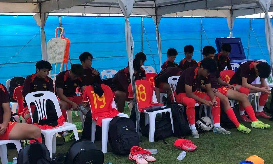 开云体育APP下载-亚洲足球巨星备战重要比赛