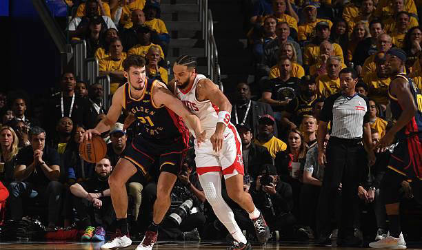 开云体育APP下载-关于开拓者主场不敌劲敌，球队战术需重新调整的信息