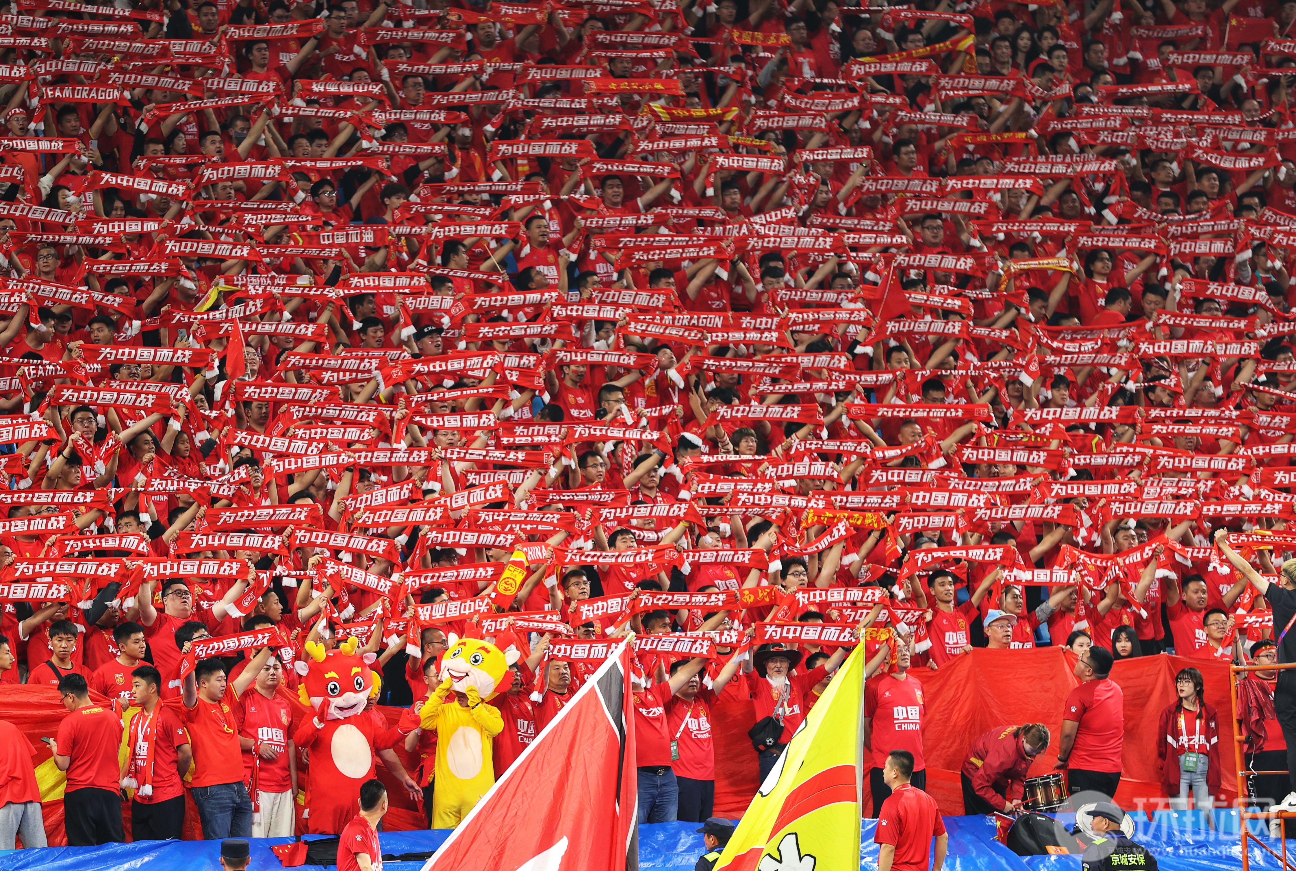 开云体育在线-关于国家队在赛场上斩获重要胜利，晋级后一轮的信息