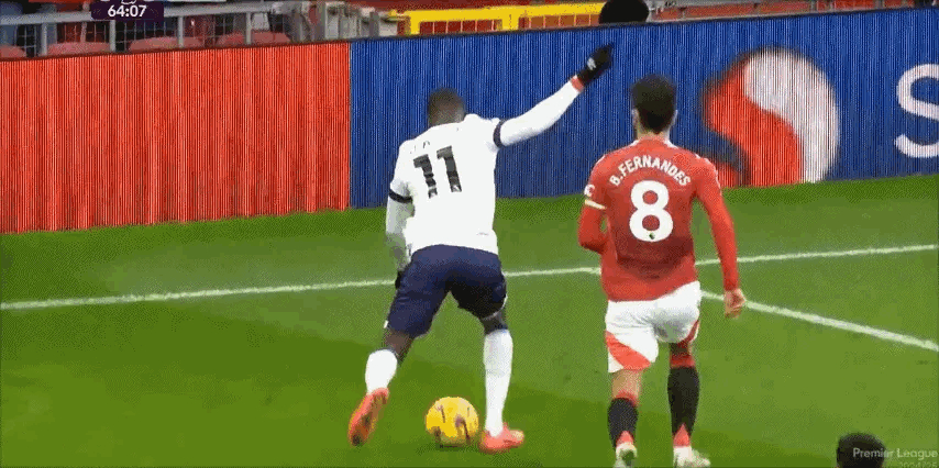 曼联客场不敌伯恩茅斯,遭遇连败 曼联客场不敌伯恩茅斯,遭遇连败