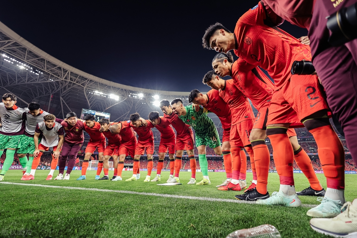 开云体育app-比赛中发生了激烈的争夺，场面火爆