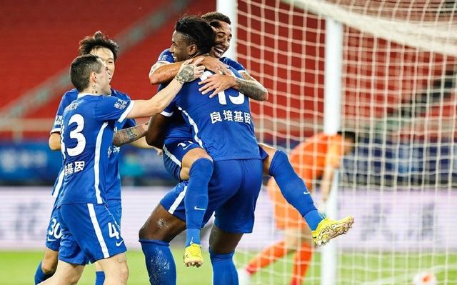 关于斯特拉斯堡对峙卡昂，双方实力相近的信息