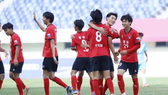 开云体育平台APP-足球赛季正酣，精彩不容错过！