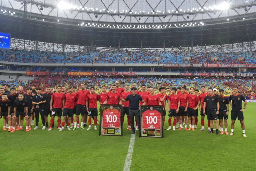 开云体育下载-天津泰达队员积极备战，以实力征服亚冠赛场