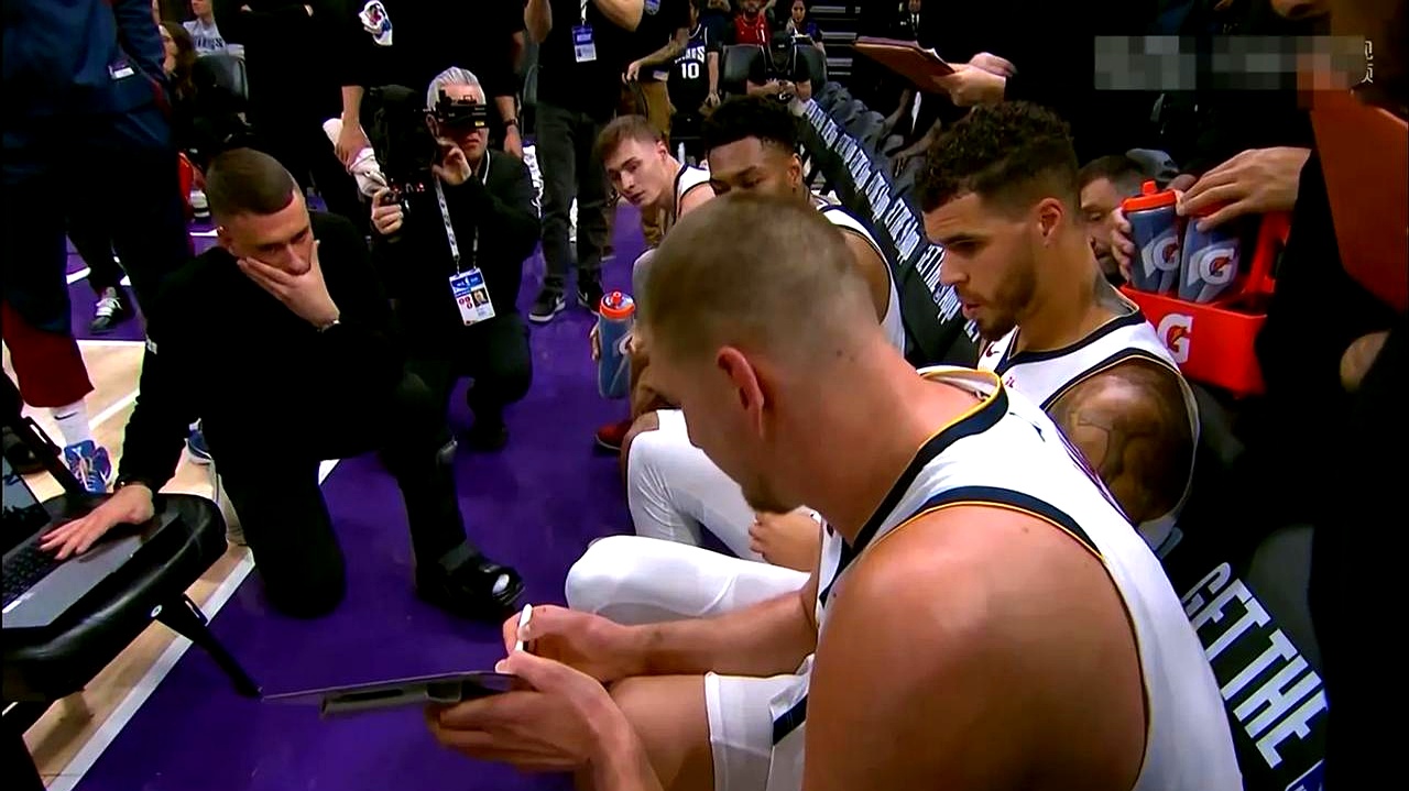 开云体育app-包含黄蜂队球员混乱偷窥手术，主教练欲尽快解决的词条