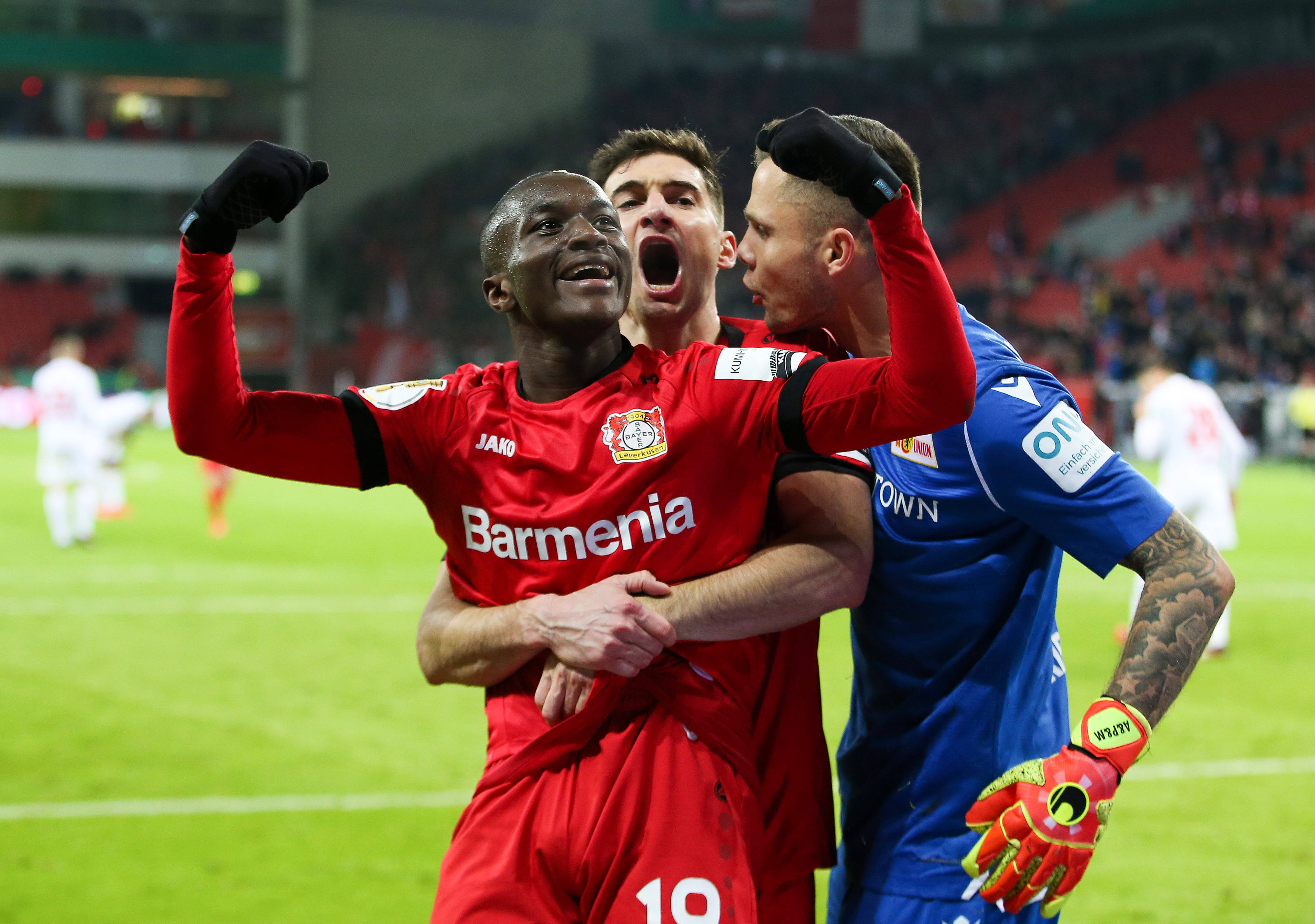 开云下载-不莱梅发挥不佳，遭遇主场惨败的简单介绍