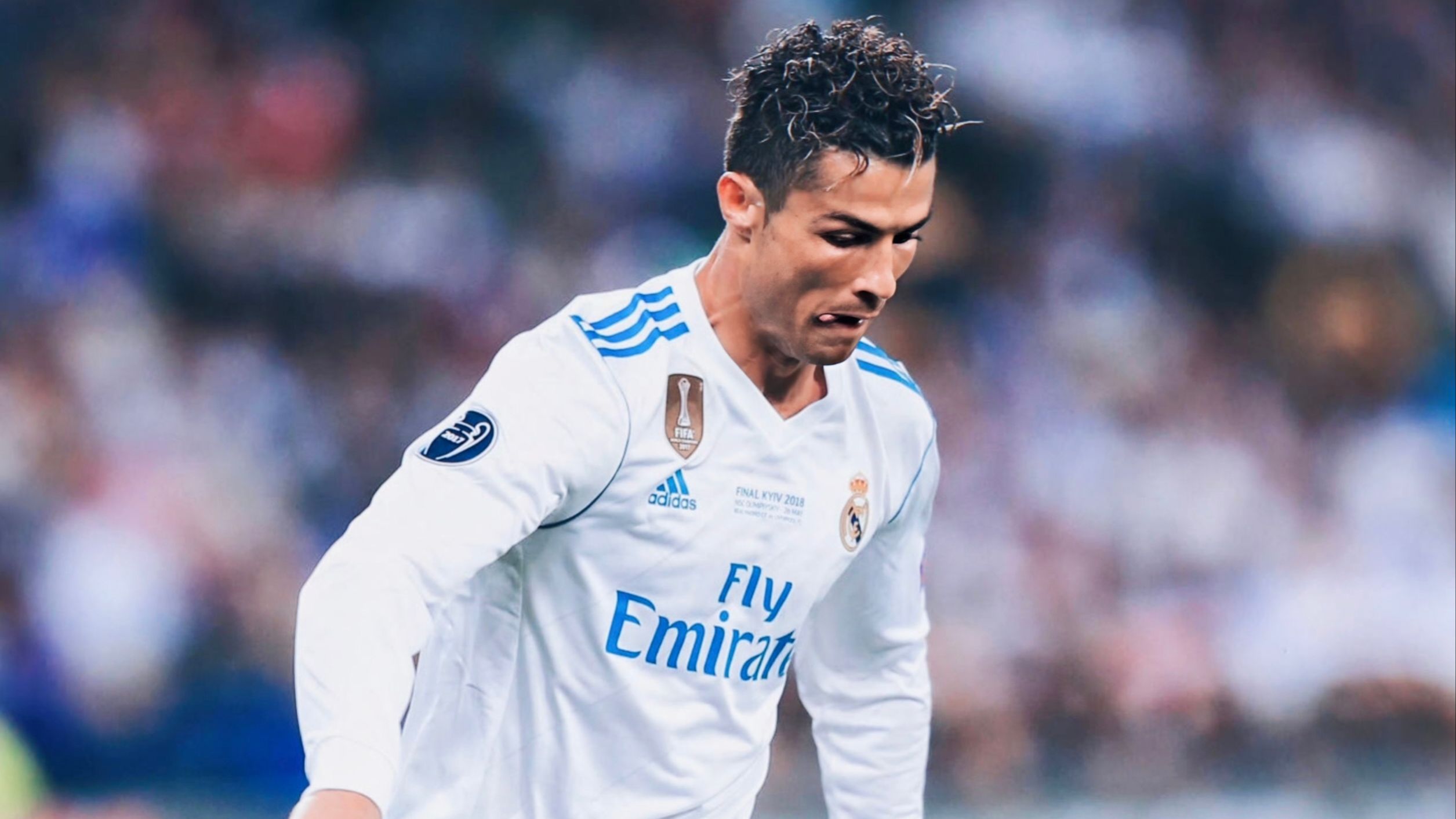 皇马胜利,C罗梅开二度,巴塞罗那紧追 皇马胜利,C罗梅开二度,巴塞罗那紧追