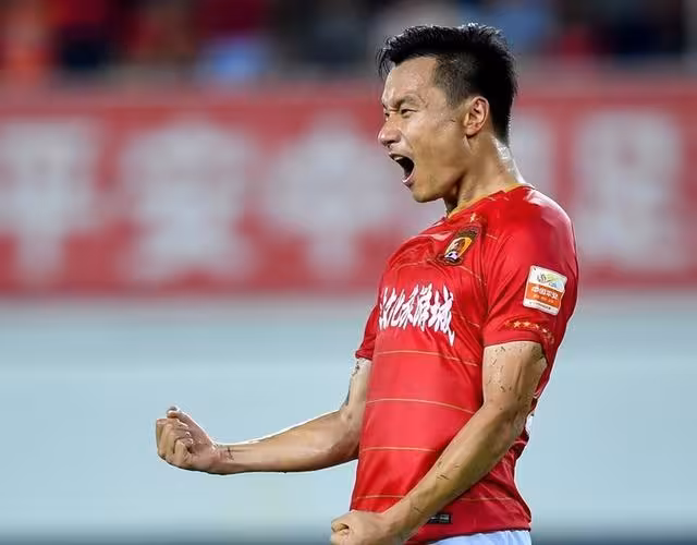 开云体育app-包含恒大豪取客场大胜，巩固领先优势的词条