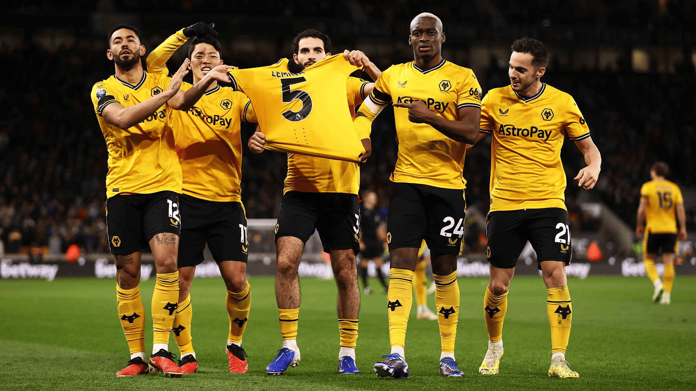 关于拉黑诺维奇接近签约曼彻斯特城期待他的表现的信息 关于拉黑诺维奇接近签约曼彻斯特城期待他的表现的信息