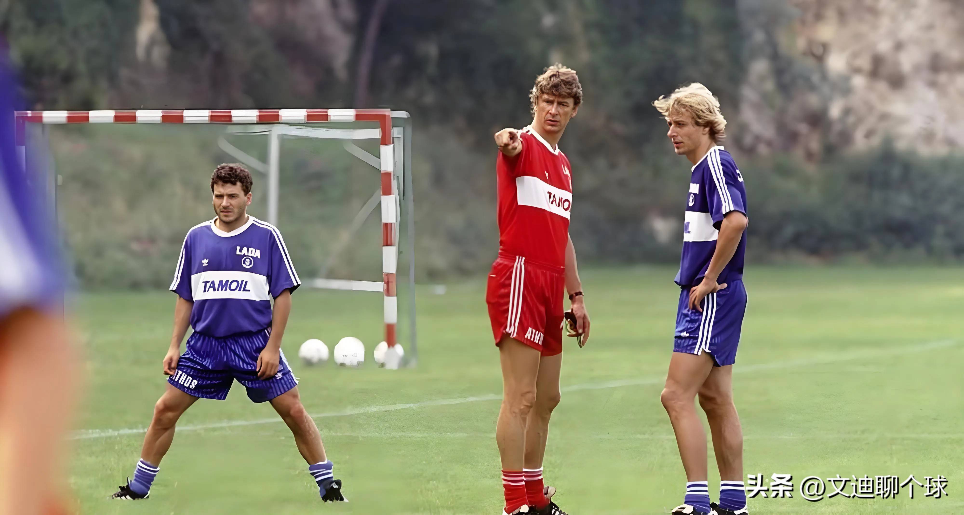 开云体育APP下载-还原经典比赛瞬间，回顾球场传奇历程