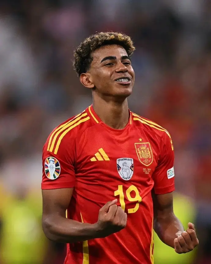 开云体育-比利时新星闪耀赛场被誉为未来之星