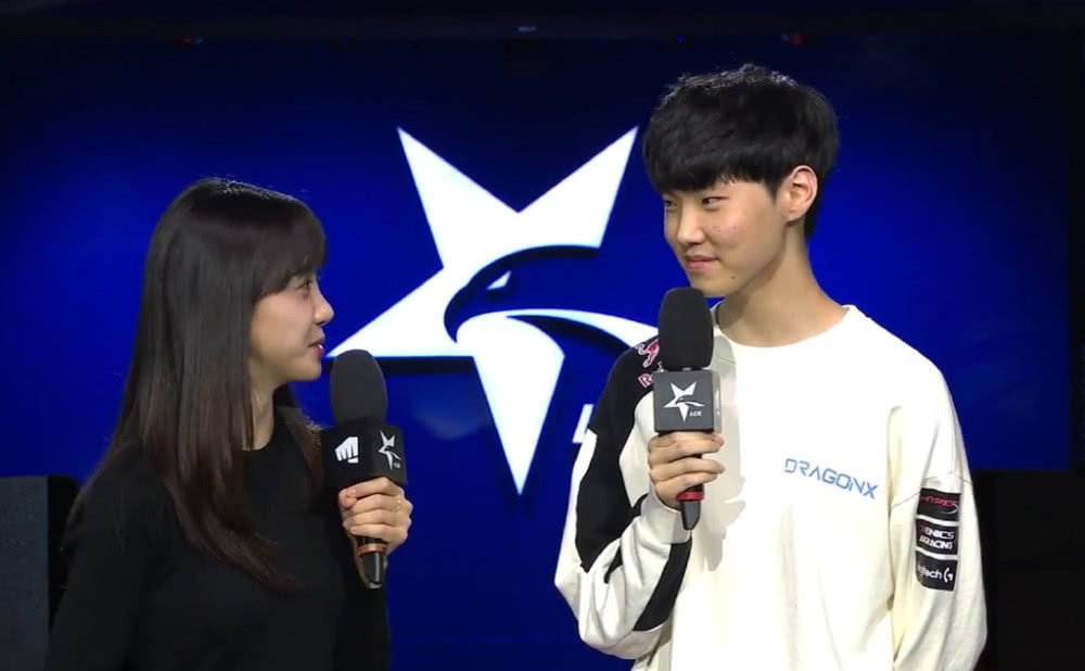 开云平台-包含DRX血洗FLY，Bin极限生还后反打强强对话四强赛，锁定晋级资格的词条