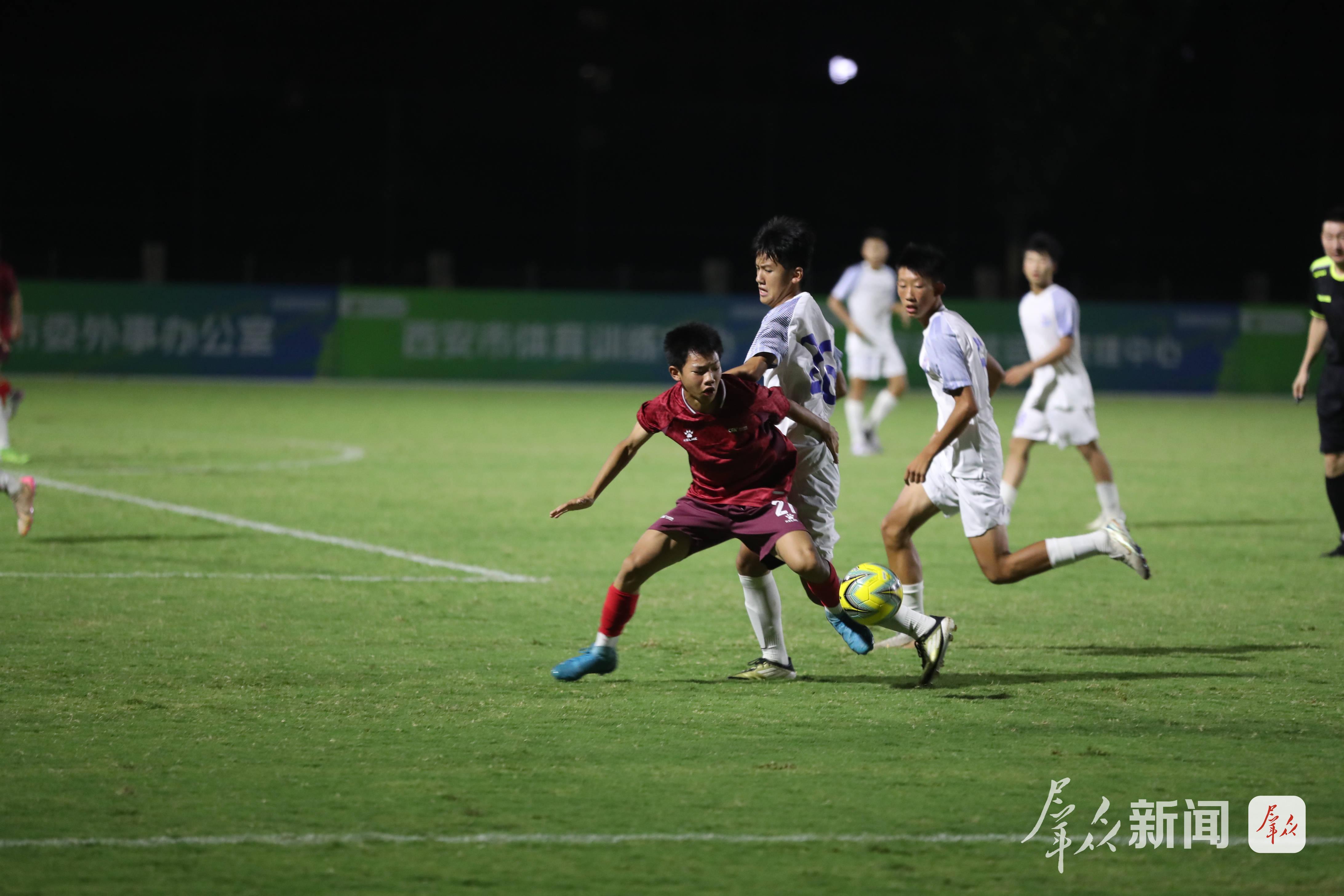 开云体育-超强对决！国际足球比赛激烈角逐