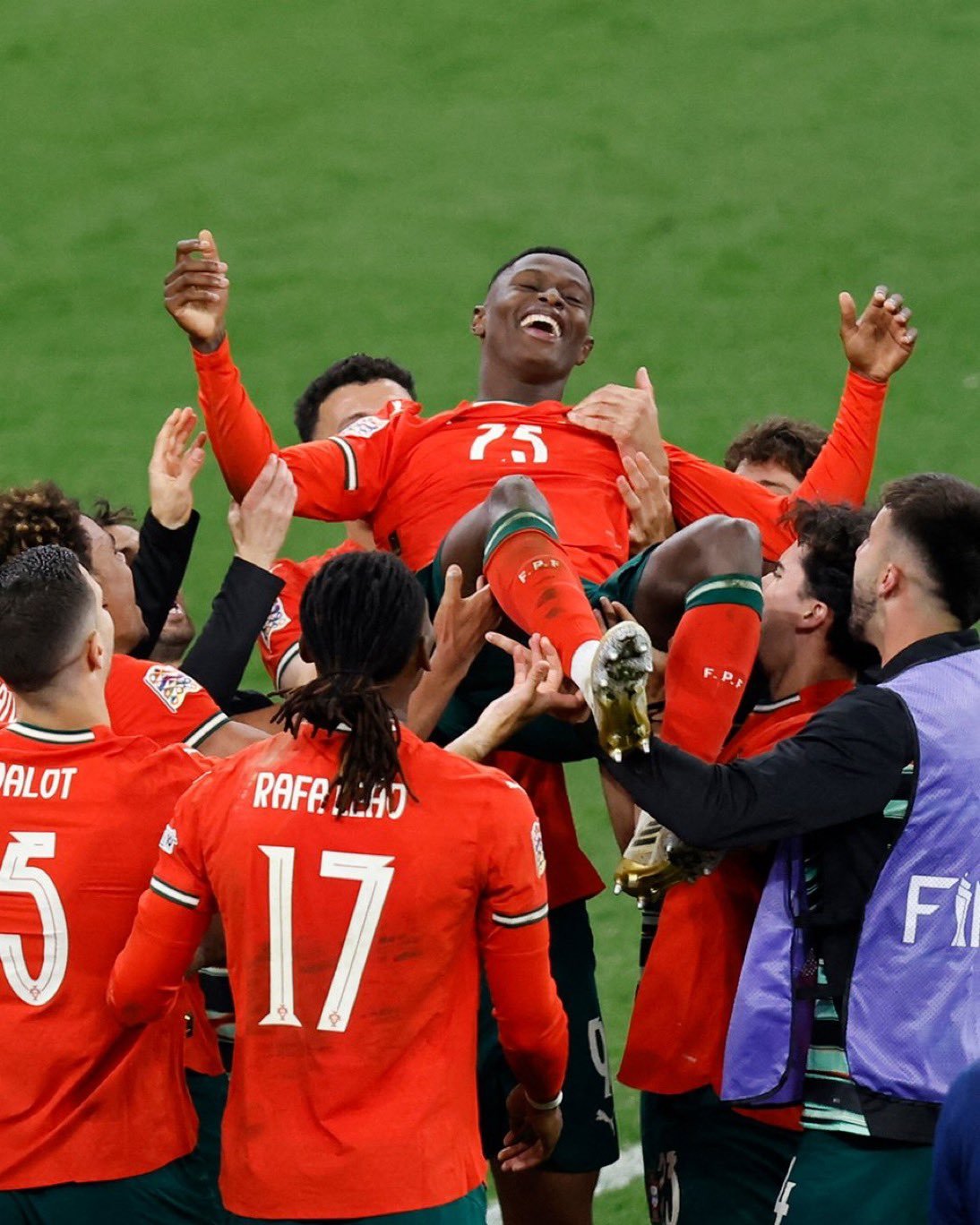 葡萄牙球星连场破门，展现绝佳状态的简单介绍