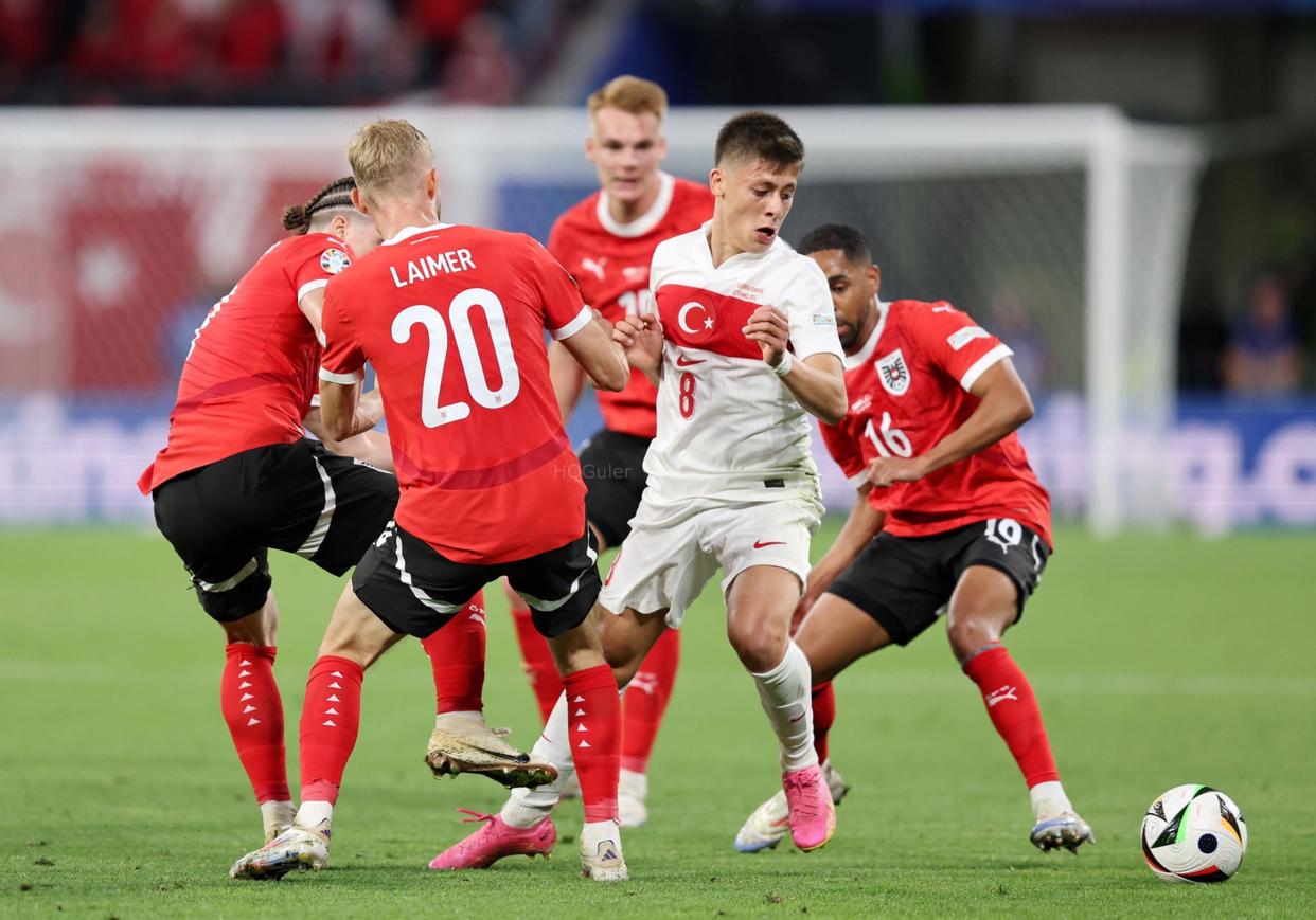 奥地利队完胜波兰队,马龙状态火热的简单介绍 奥地利队完胜波兰队,马龙状态火热的简单介绍